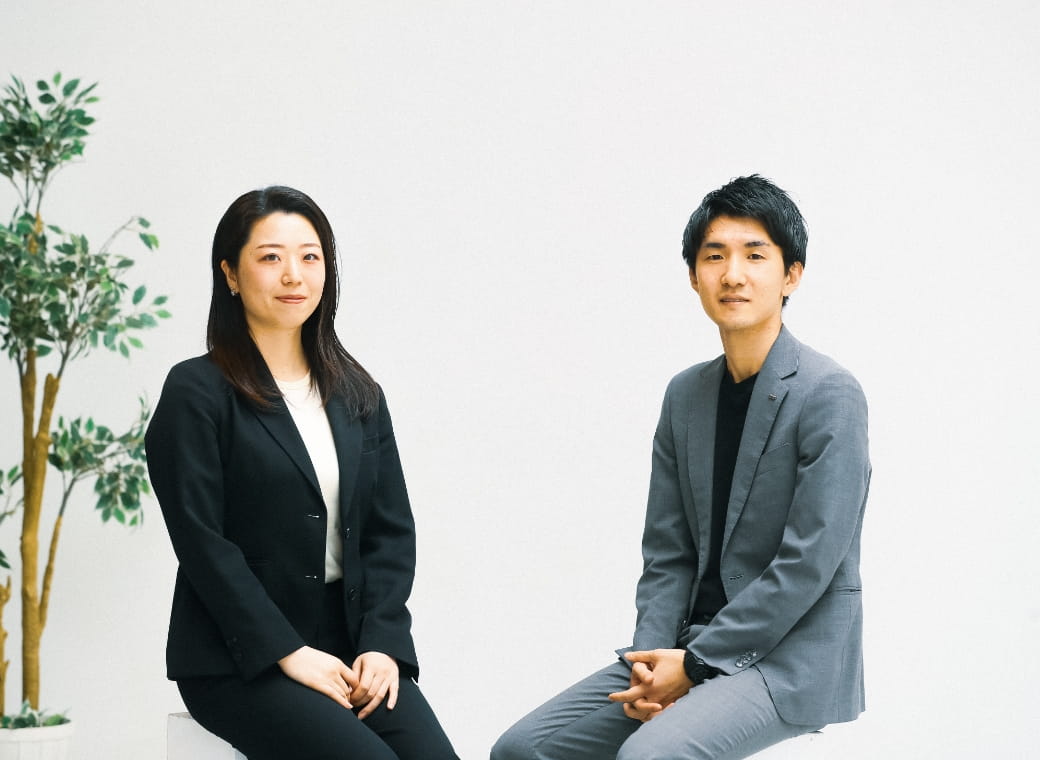 元太陽光ビジネス営業 ×元アパレル本部営業「型」がないから、自分でつくる。だから仕事が面白くなる。
